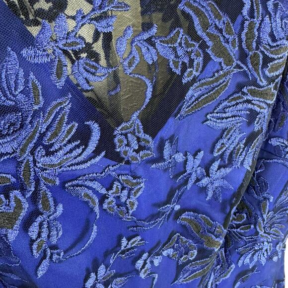 Trina Turk NWT Abasi Royal Blue Lace Embroidered Split Leg Jumpsuit Size 4 - Picture 3 of 9